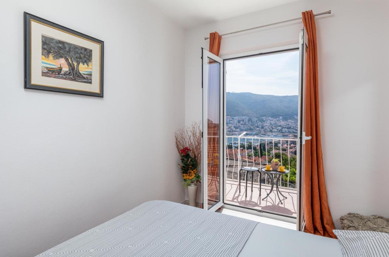Apartment Mirna Ragusa Esterno foto