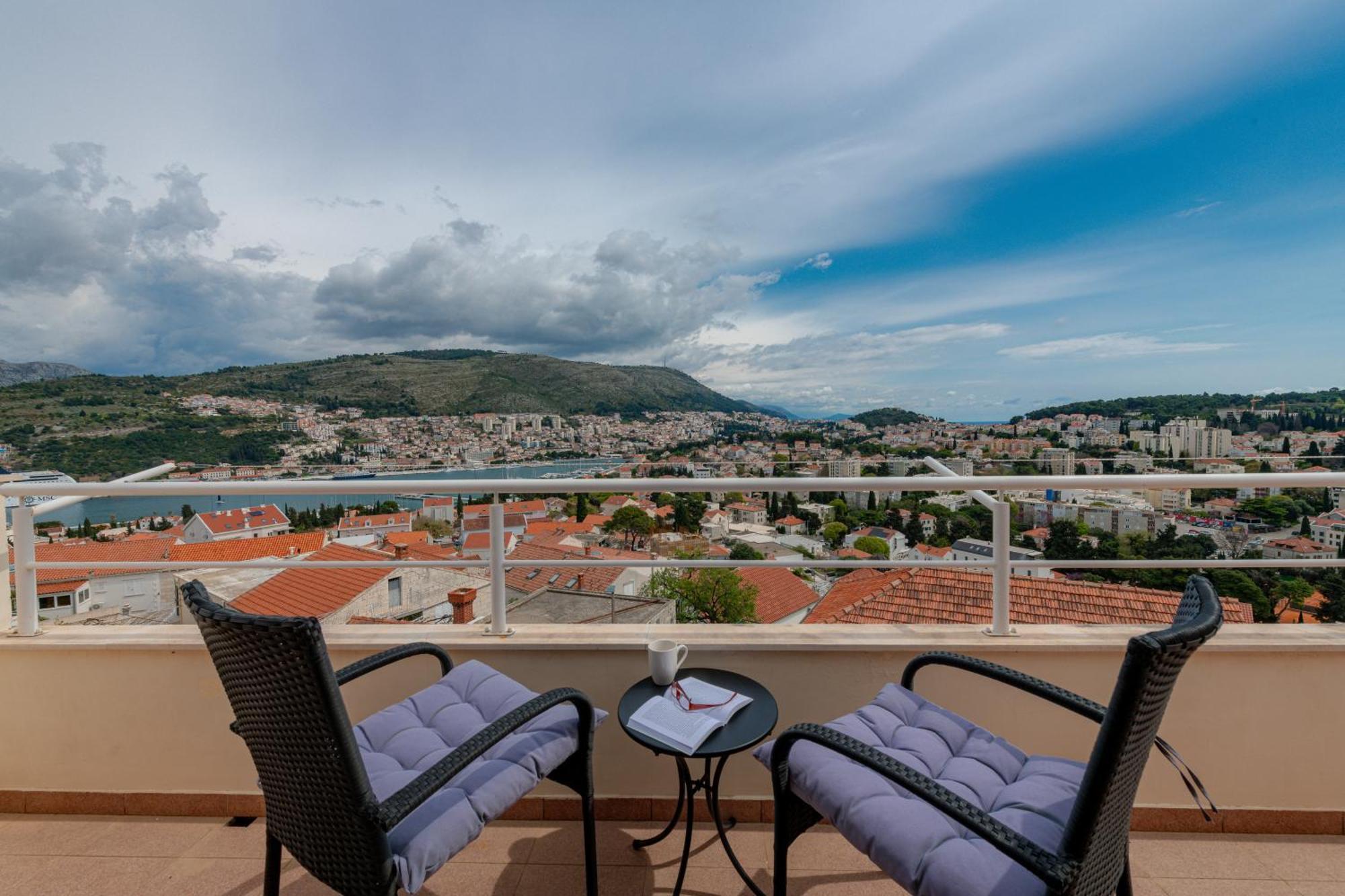 Apartment Mirna Ragusa Esterno foto