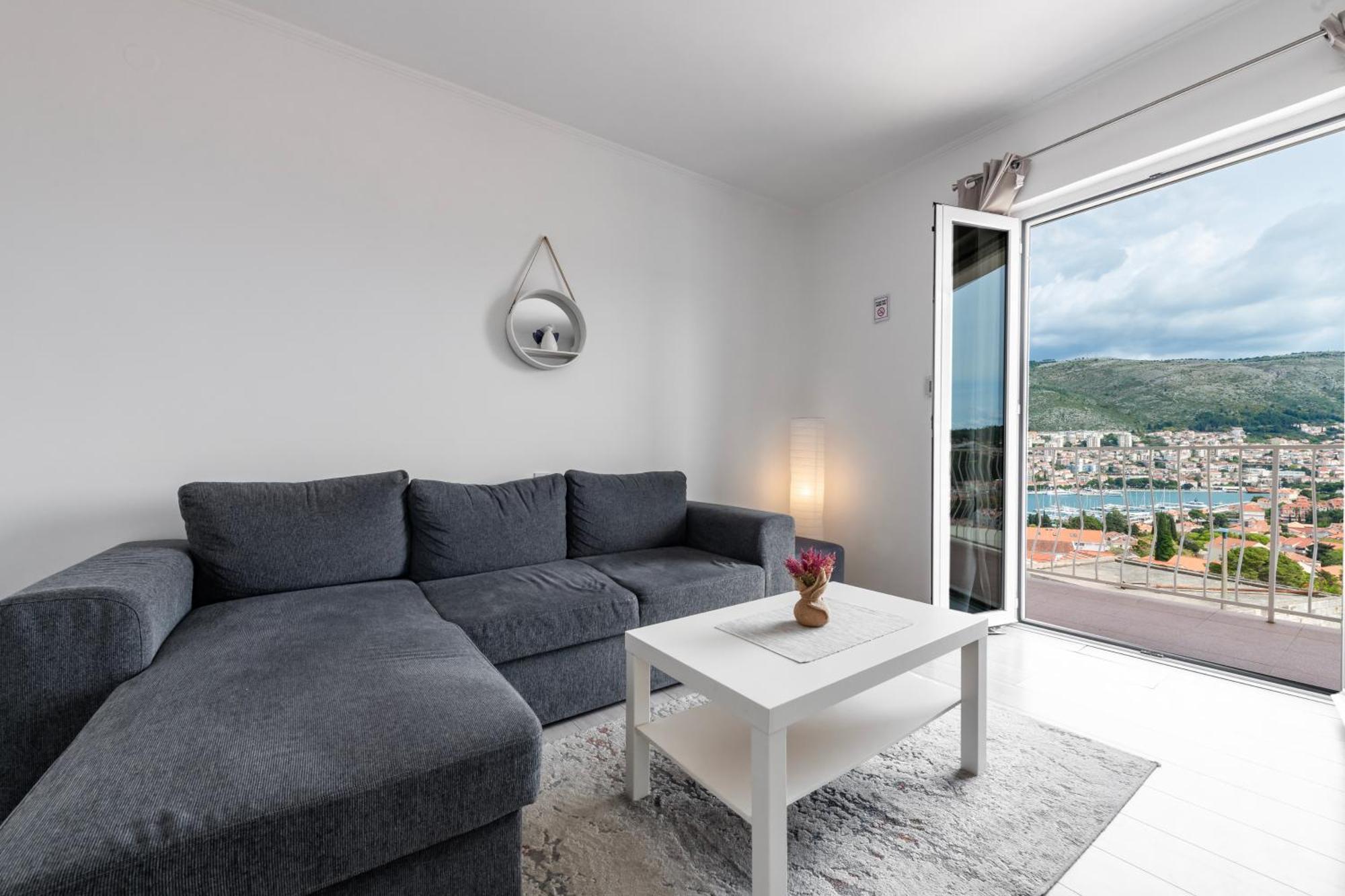 Apartment Mirna Ragusa Esterno foto